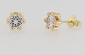 9CT YG 6 CLAW 5MM CZ STUD