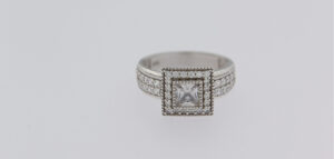 9CT WG SQR CZ BROAD LADIES RING