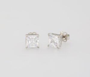 9CT WG CUBIC STUD