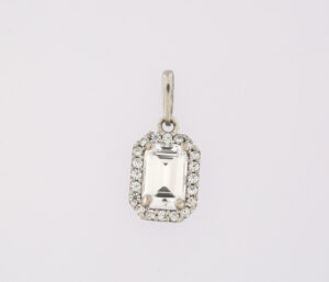 9CT WG RECTANGLE CUBIC PENDANT