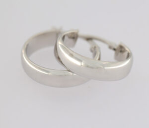 9CT WG HOOP EARRINGS  5X15MM