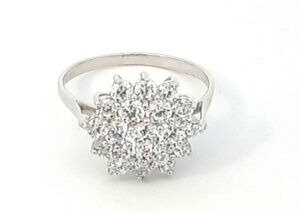 9CT WG CZ LADIES CLUSTER RING