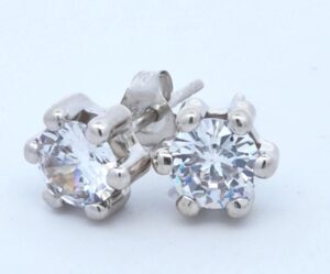 9CT WG 6 CLAW 5MM CZ STUD