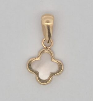 9CT YG MOTHER OF PEARL CLOVER PENDANT